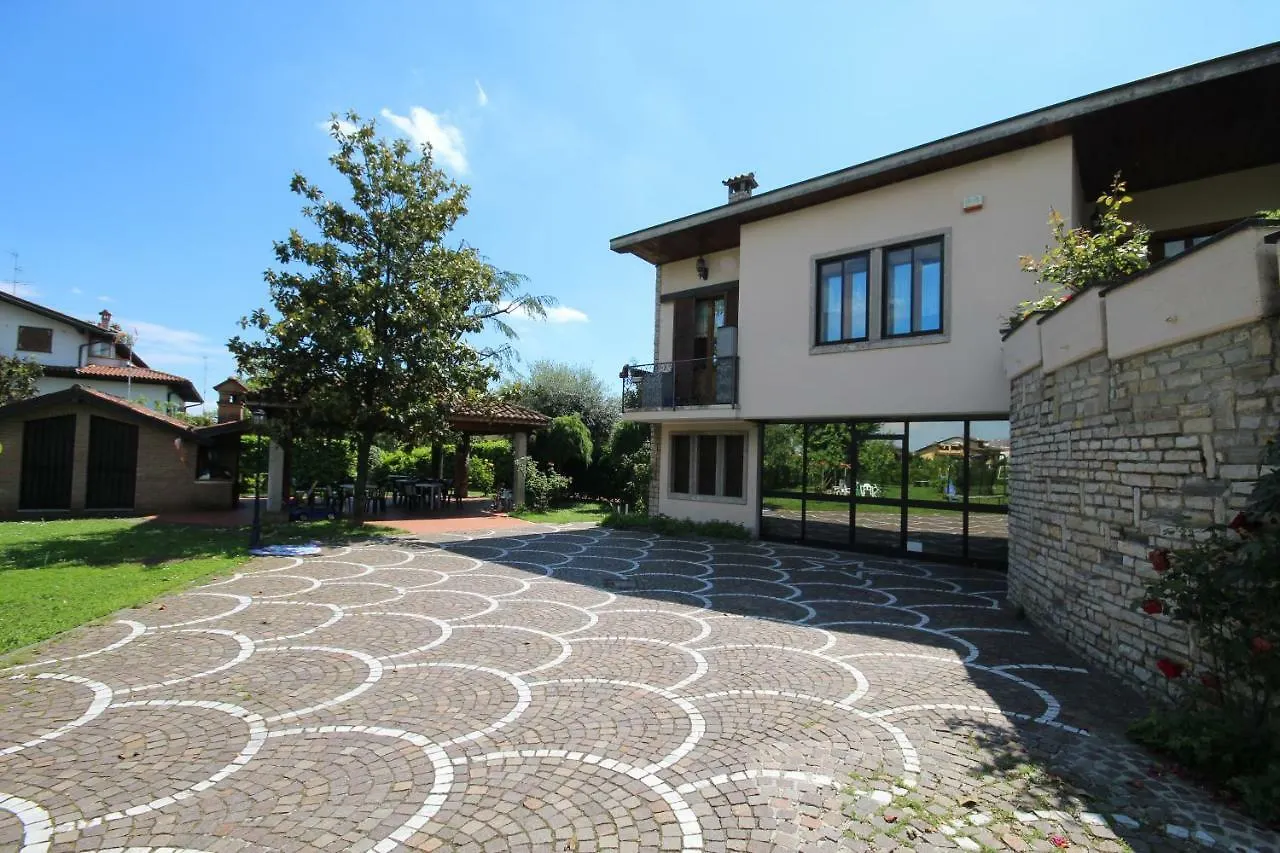 B&B Family First Capriate San Gervasio 3*,